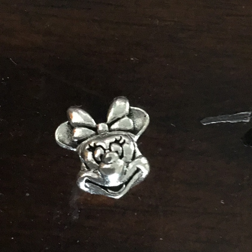Minnie Mouse Charm - Picture 2 of 3